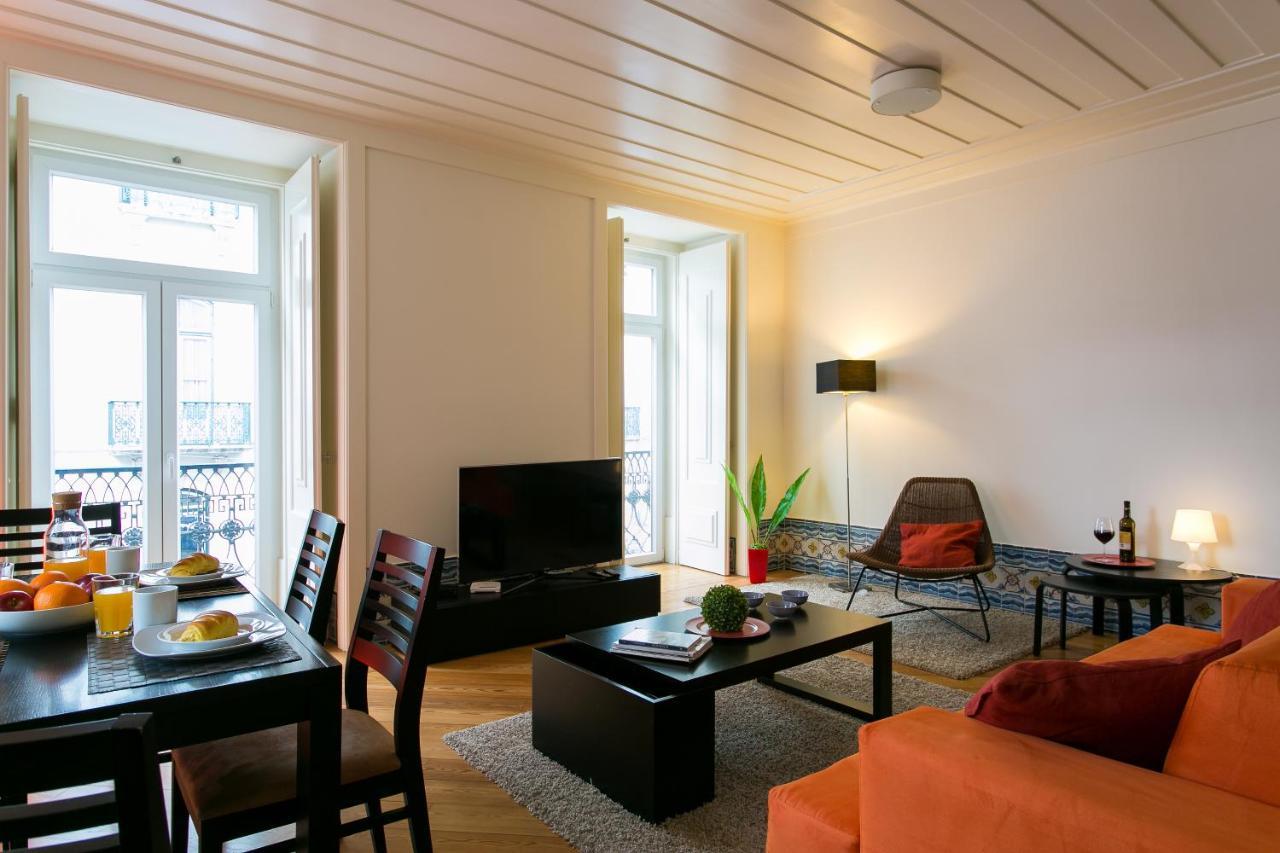 Joivy Elegant 2br With Workspace Nearby Baixa-chiado Subway Apartamento *