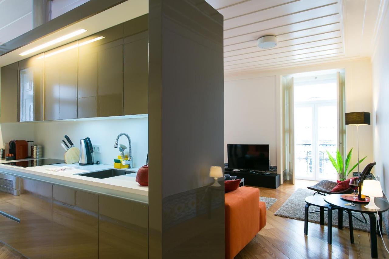Joivy Elegant 2br With Workspace Nearby Baixa-chiado Subway