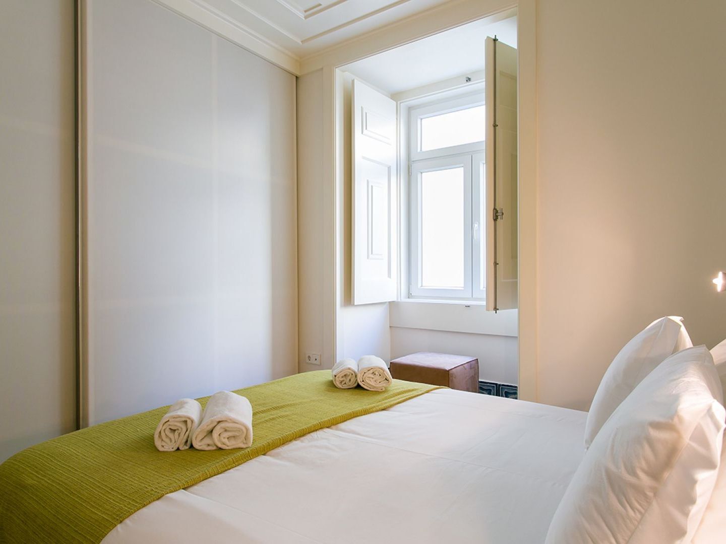 Joivy Elegant 2br With Workspace Nearby Baixa-chiado Subway Lisboa